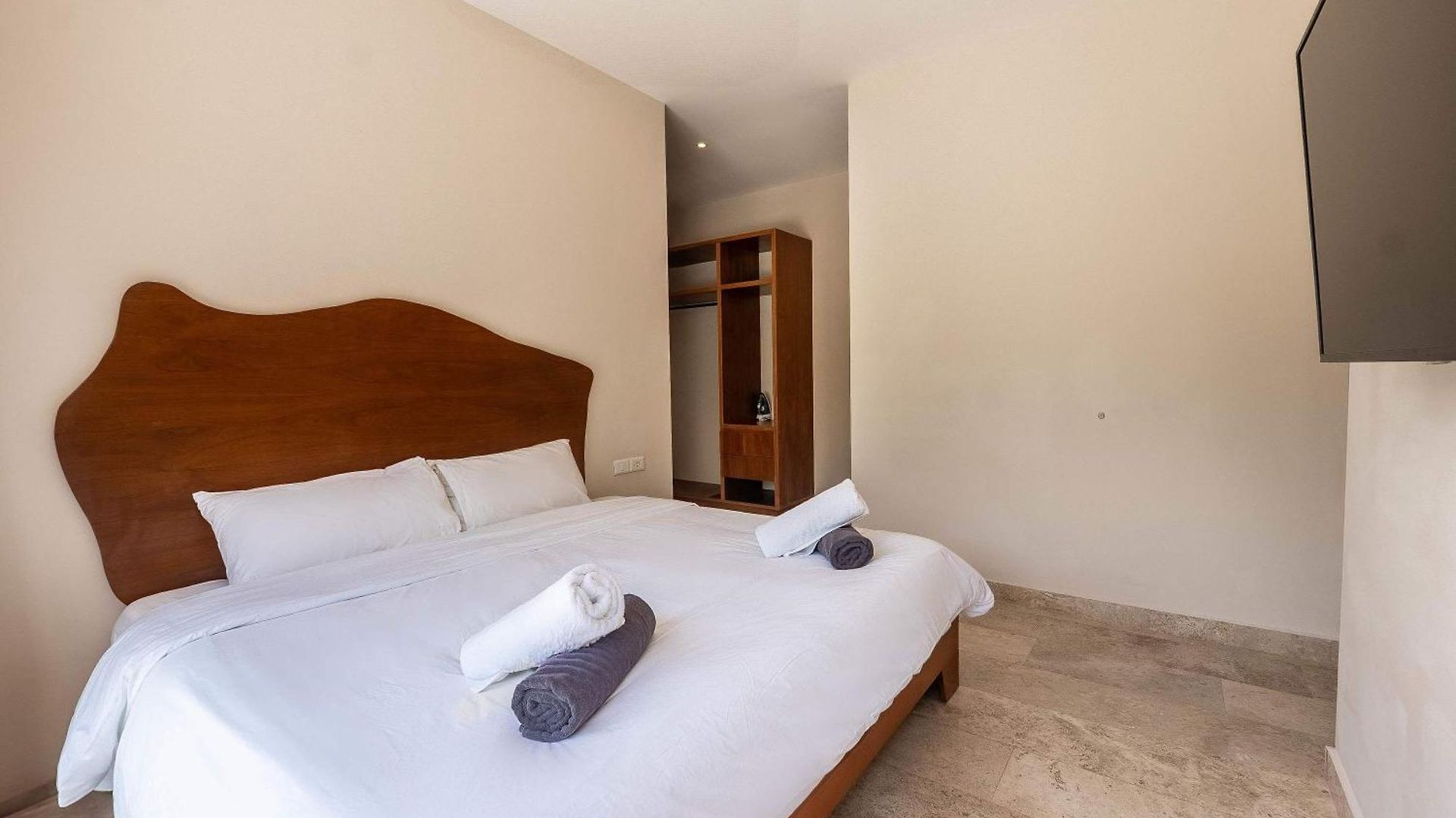 Chic 6br Dual With 4 Private Pools & Concierge Tulum