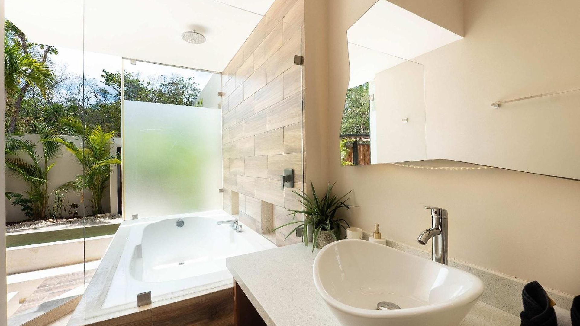 Villa Chic 6br Dual With 4 Private Pools & Concierge Tulum