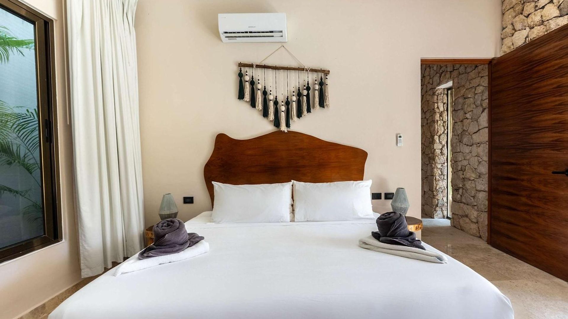 Villa Chic 6br Dual With 4 Private Pools & Concierge *