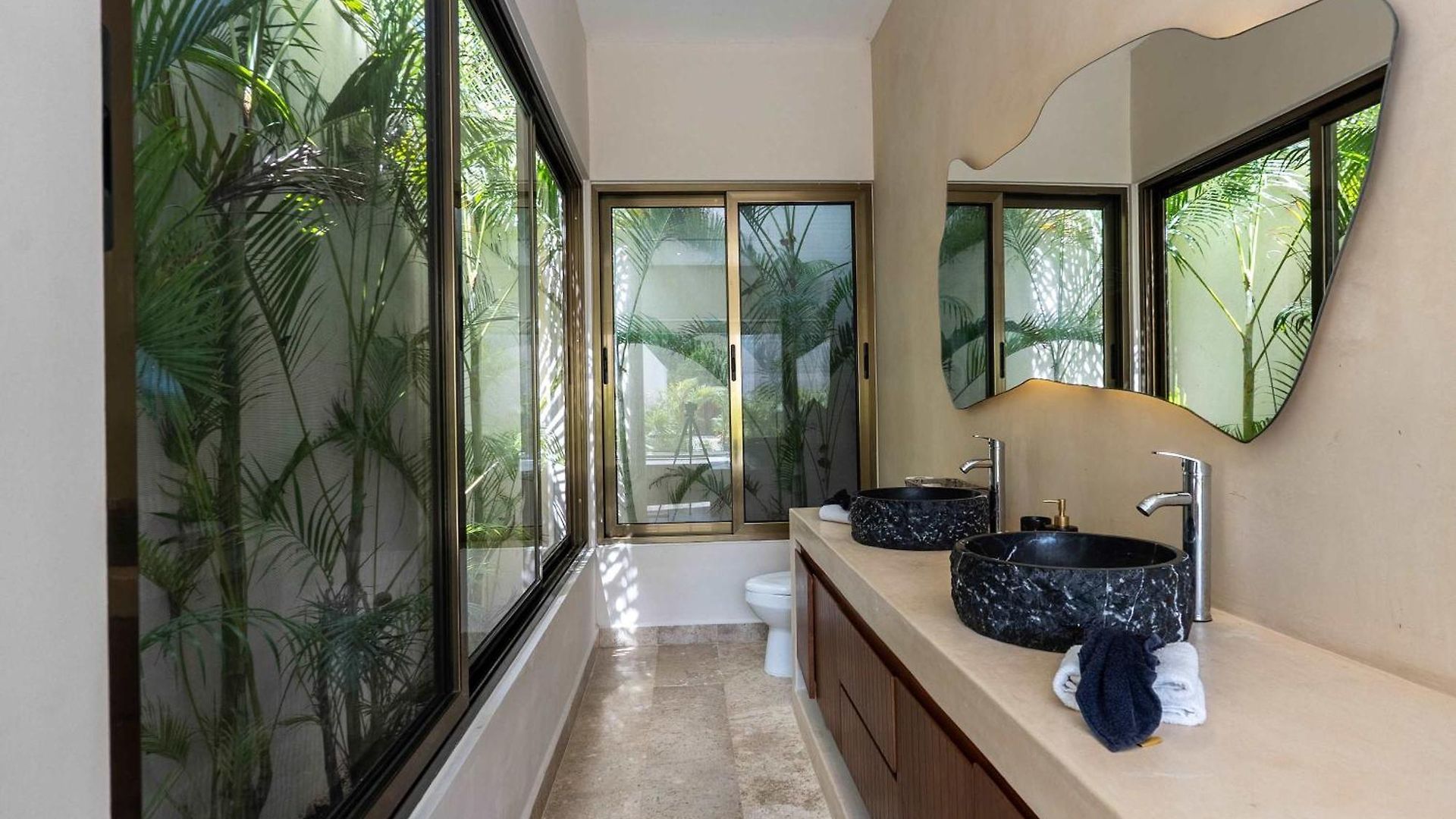 Chic 6br Dual With 4 Private Pools & Concierge Tulum