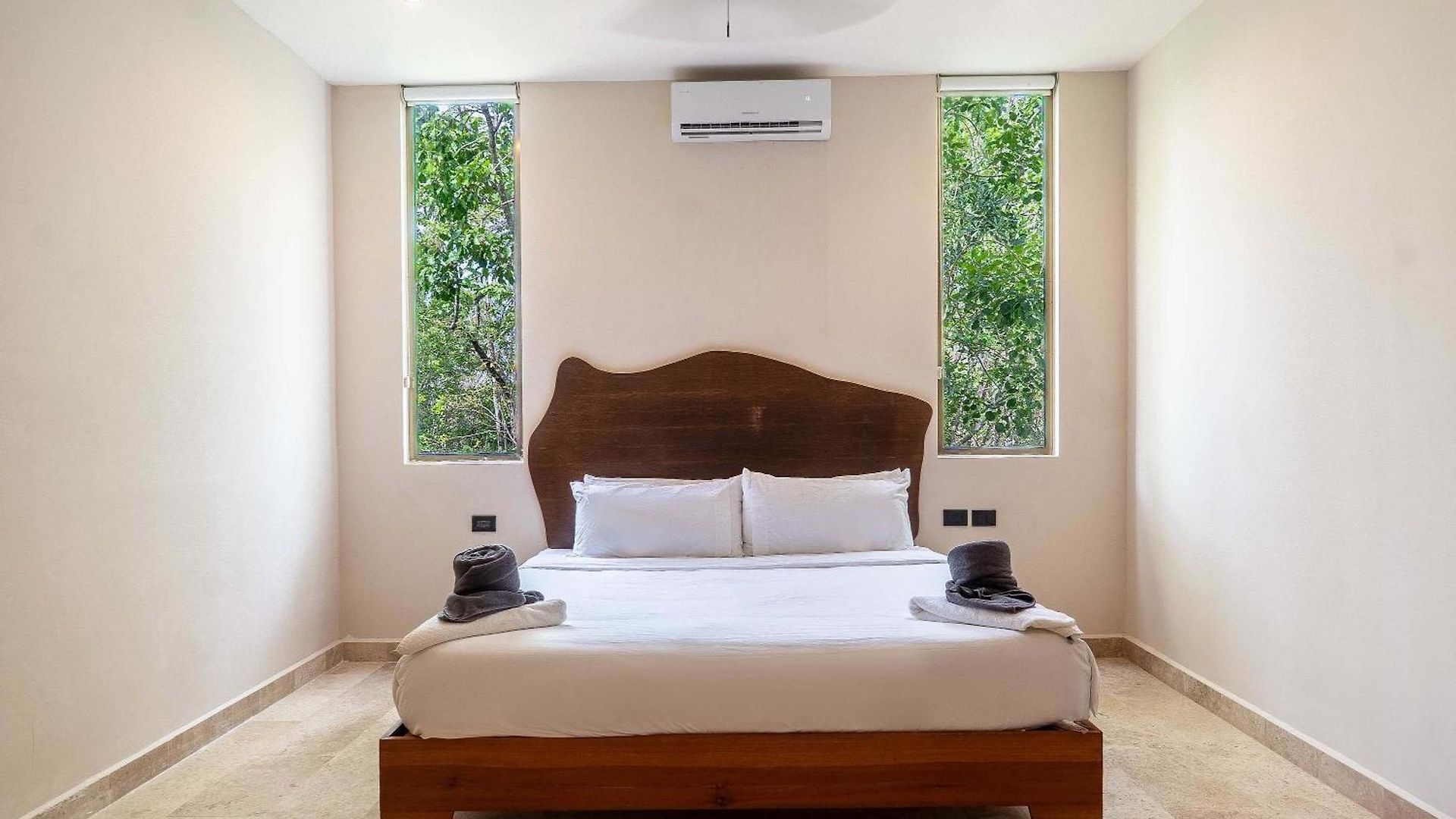 Villa Chic 6br Dual With 4 Private Pools & Concierge