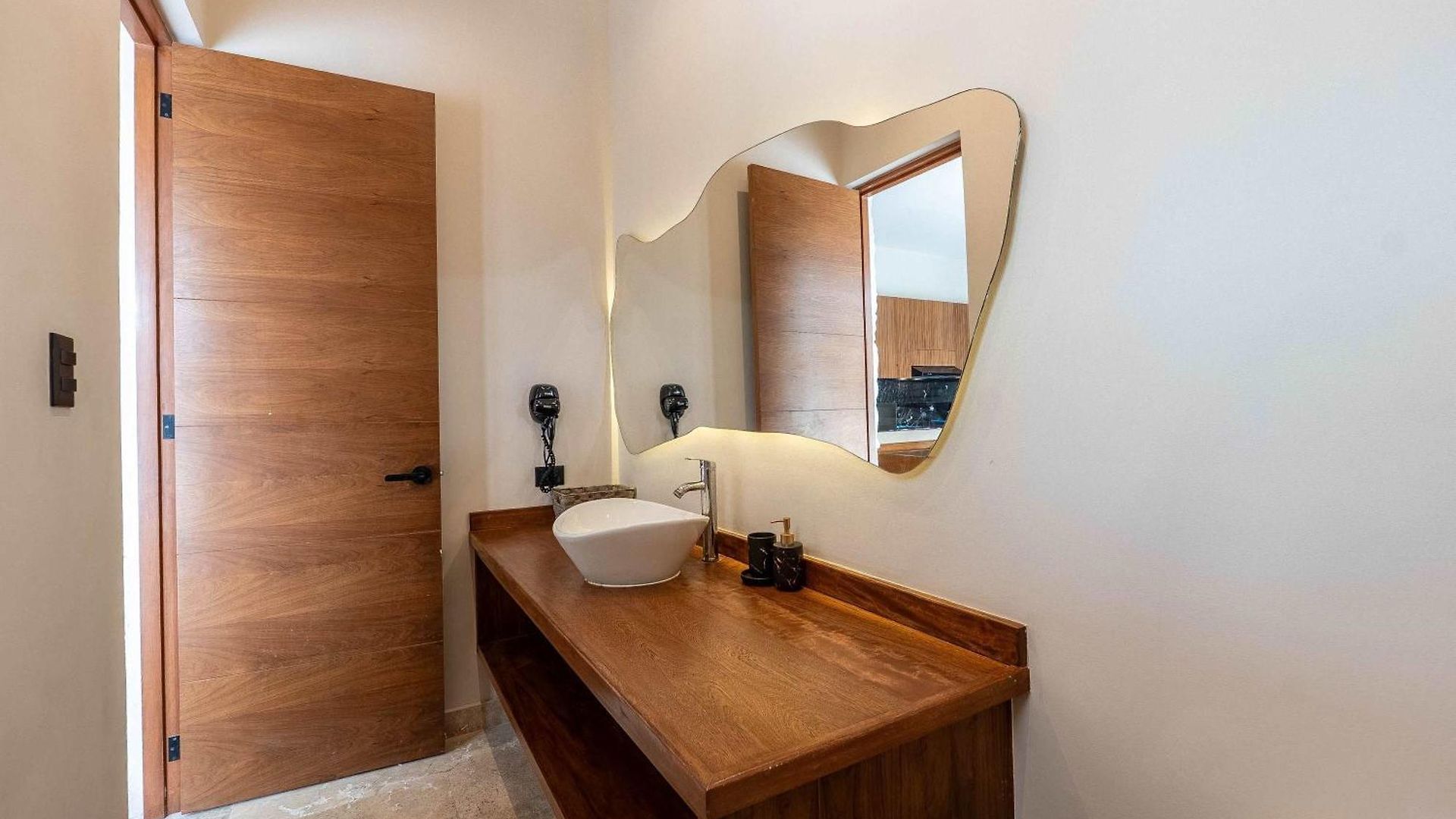 Chic 6br Dual With 4 Private Pools & Concierge *