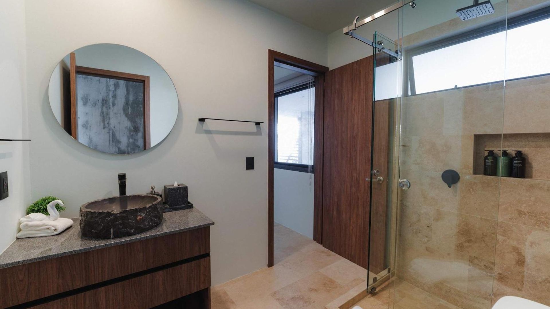 Apartment Modern 2br With Pool & Gym *