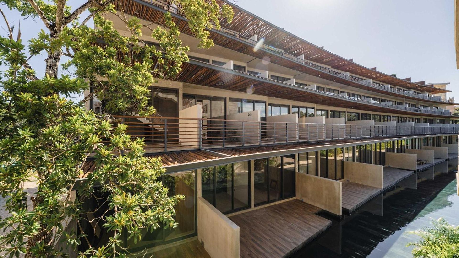 Modern 2br With Pool & Gym