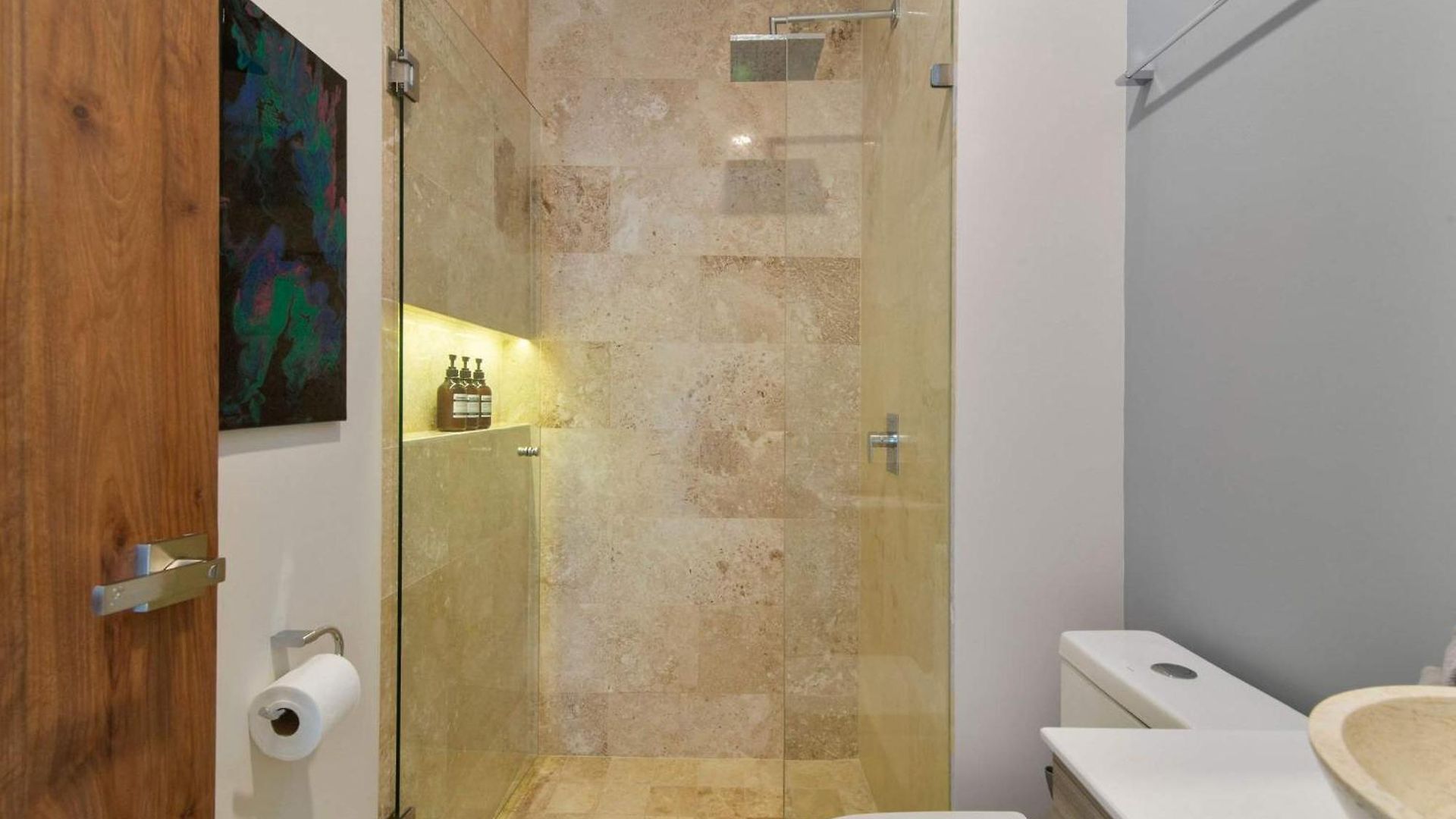 2br With Jacuzzi Near Habitas *