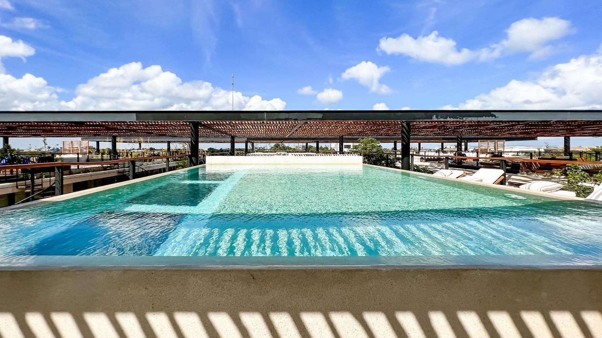 Gated 2br With Rooftop Pool Tulum