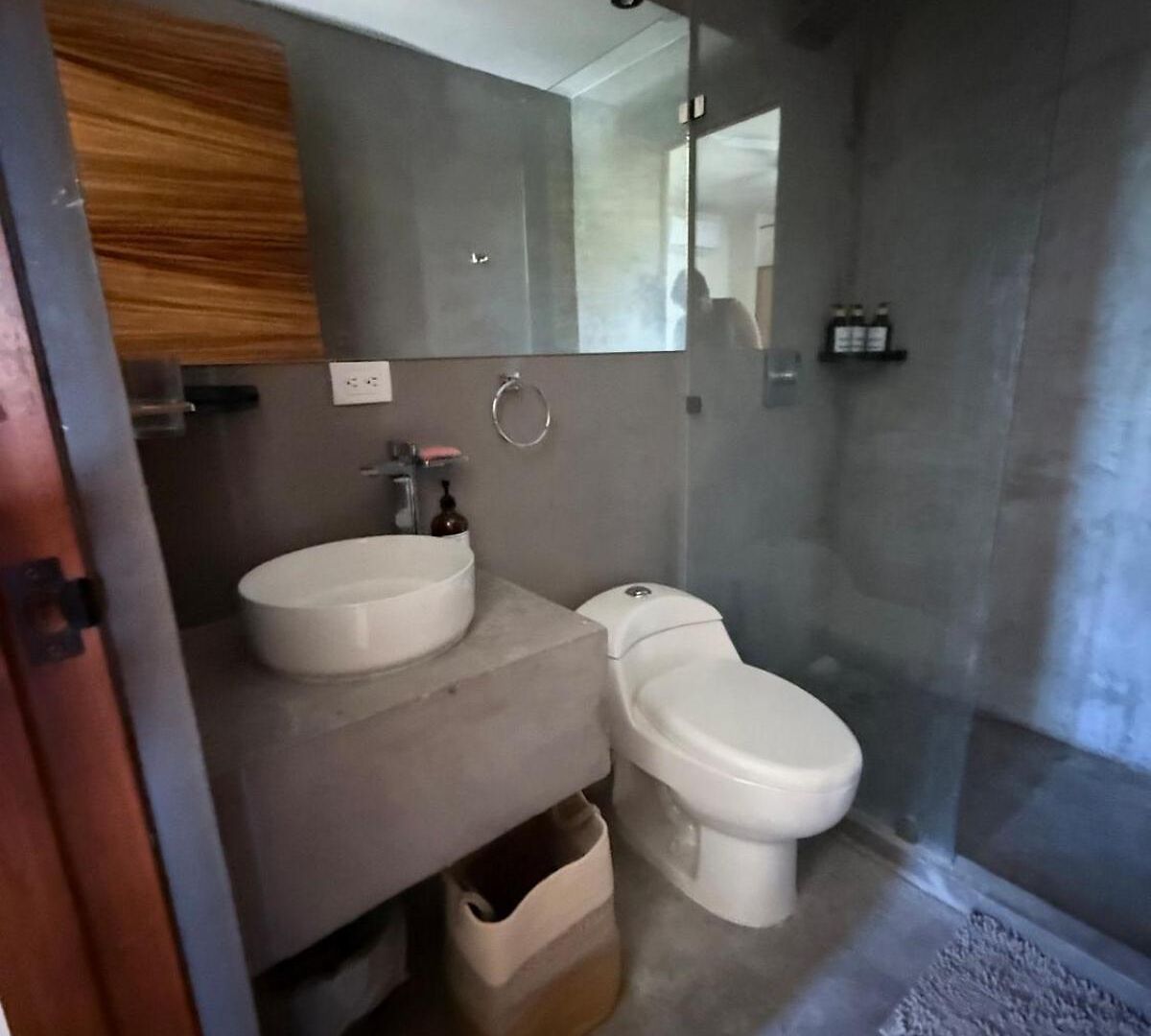 2 Bdrm-2 Baths For Groups & Music Lovers *