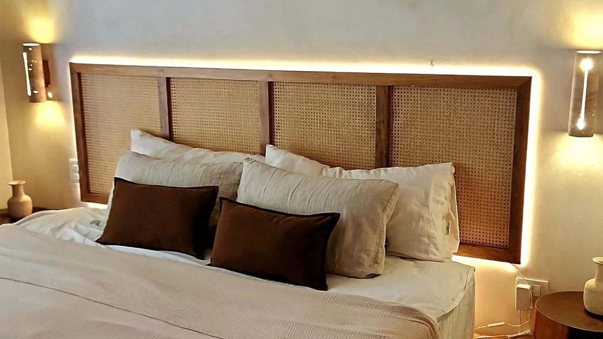 Tropical Retreat: Scooters, Hot Tub, Pool, Projector Apartment Tulum