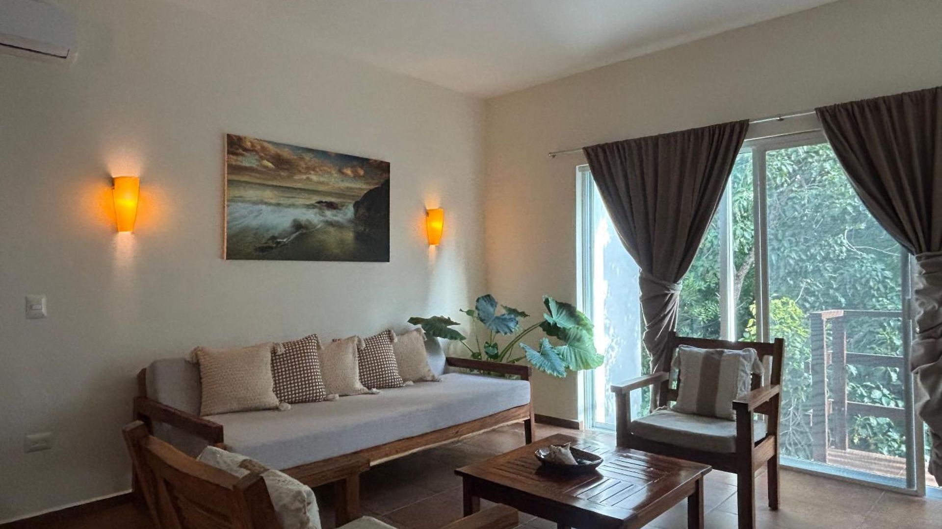 Nah Apartahotel