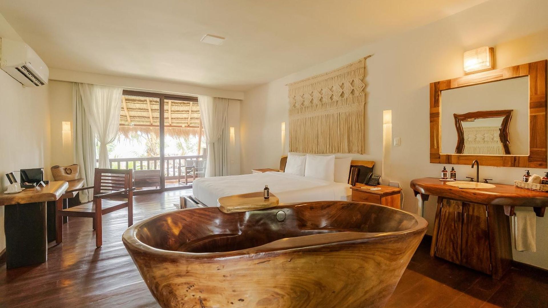 Hotel Kanan & Adults Only Playground 3*