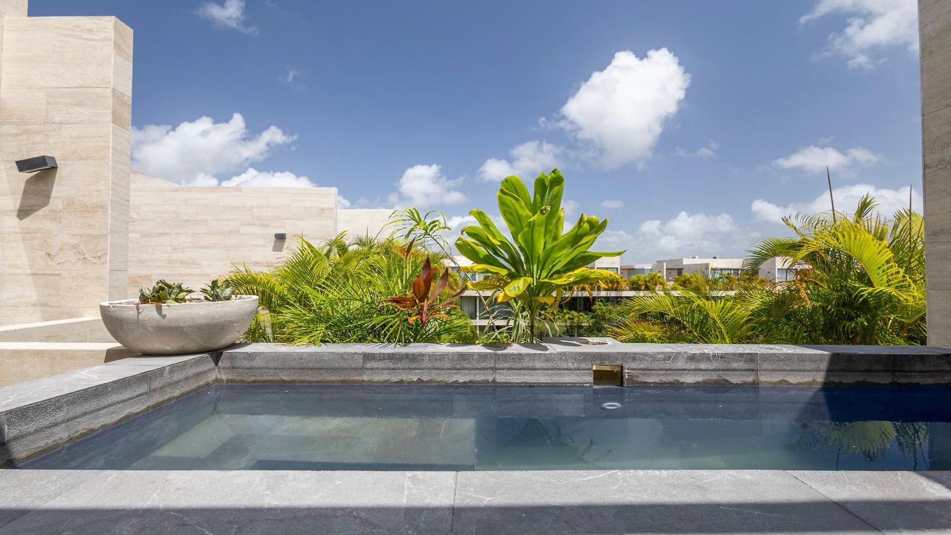 Mistiq Tulum
