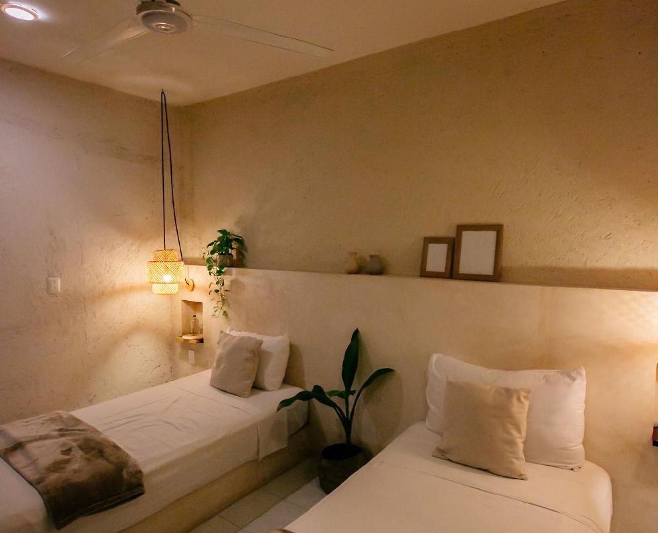 Noah Hotel 3*