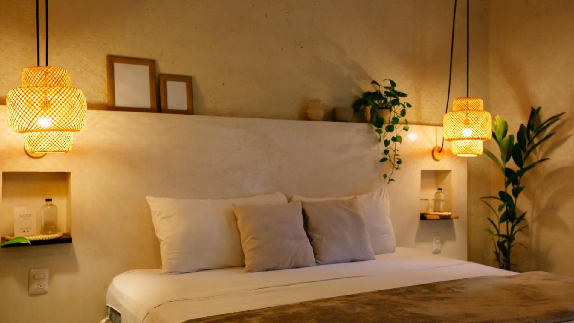 Noah Hotel 3*