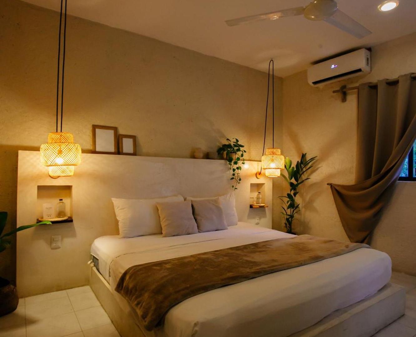 Noah Hotel 3*