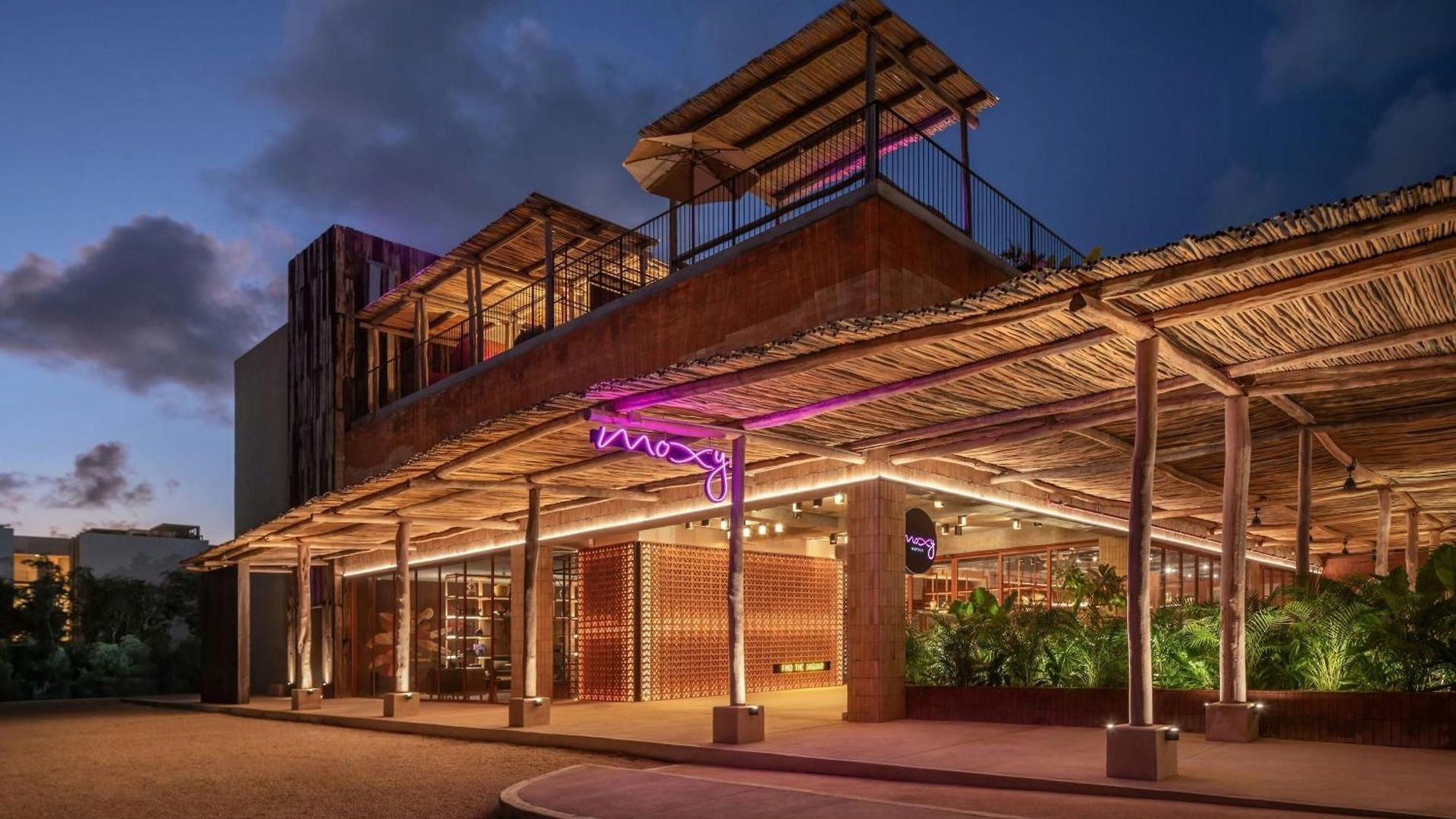 Hotel Moxy 4*