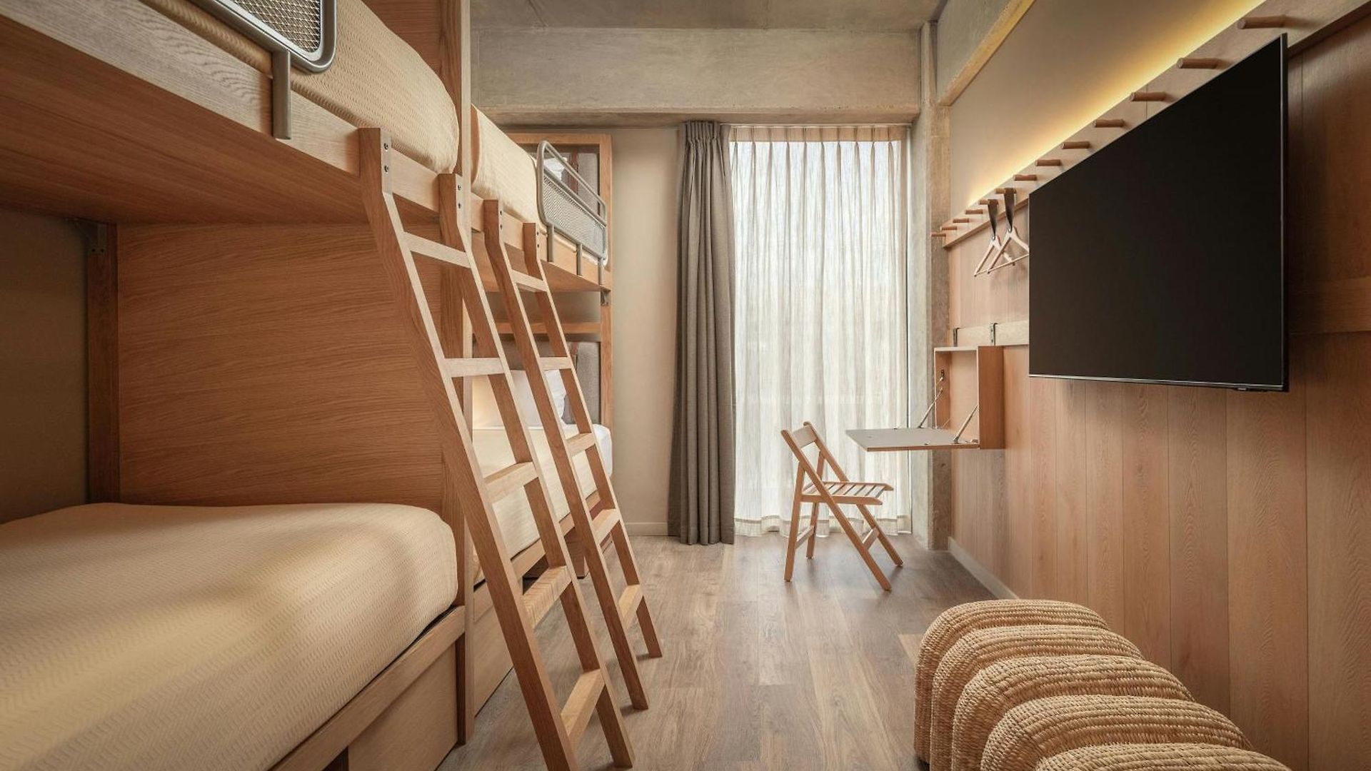 Moxy Hotel 4*