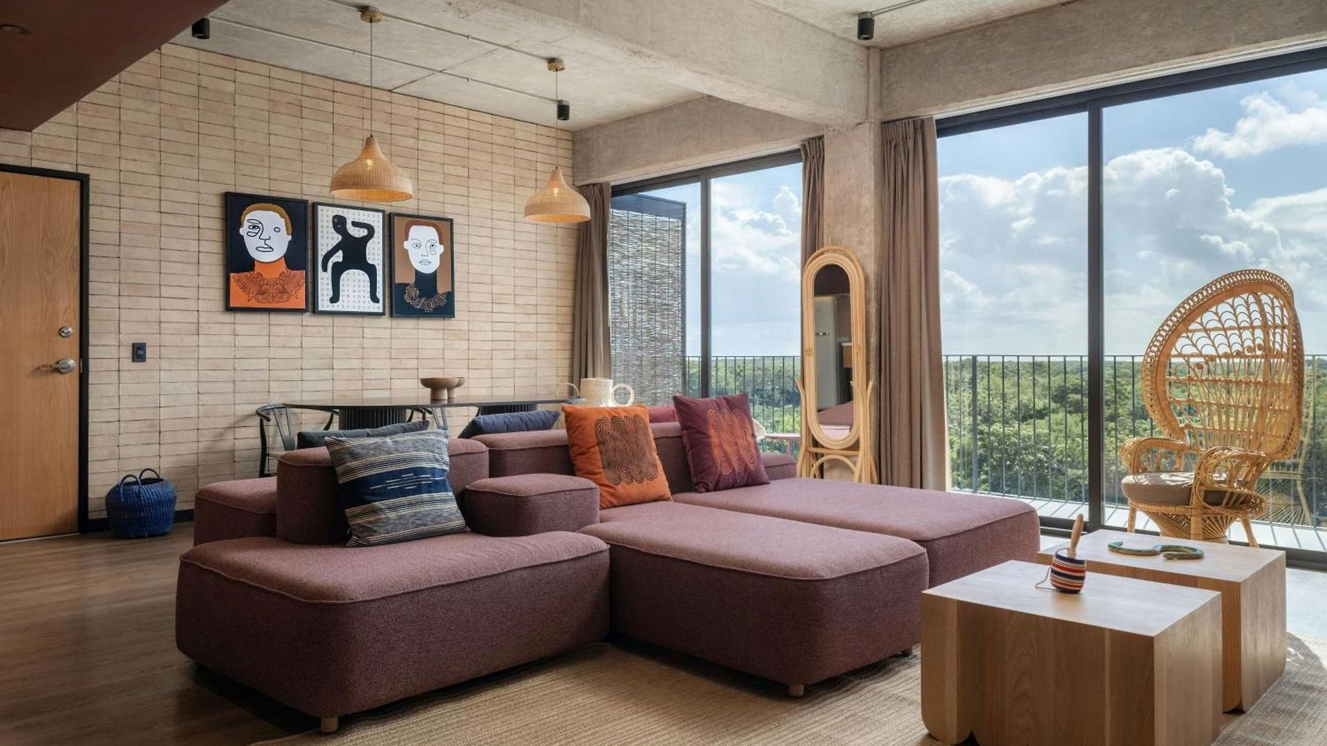 Moxy Hotel 4*