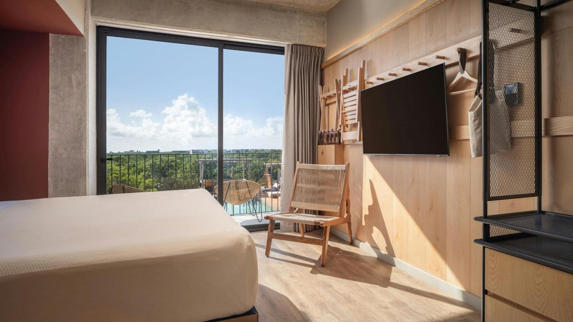 Hotel Moxy 4*