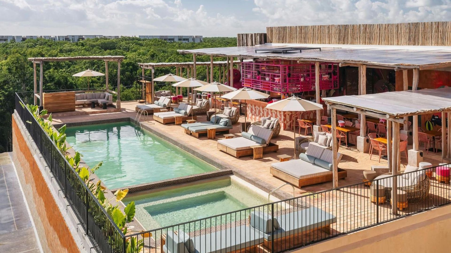 Moxy Hotel