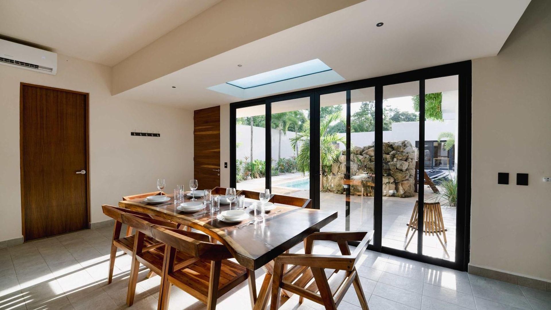 Villa 6br Luxury Perla With 2 Pools & Game