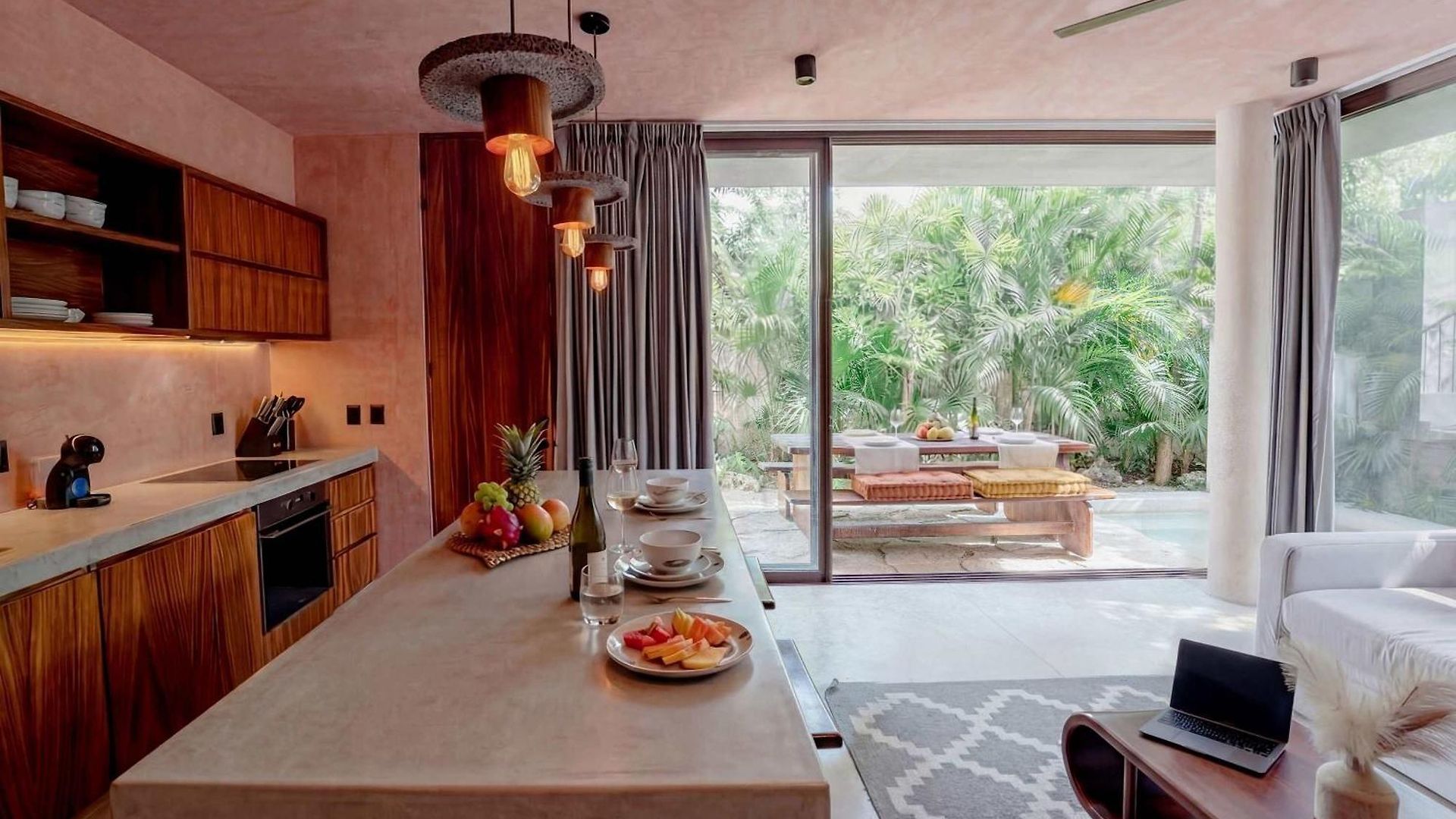 Modern 3br With 2 Pools & Rooftop Lounge *