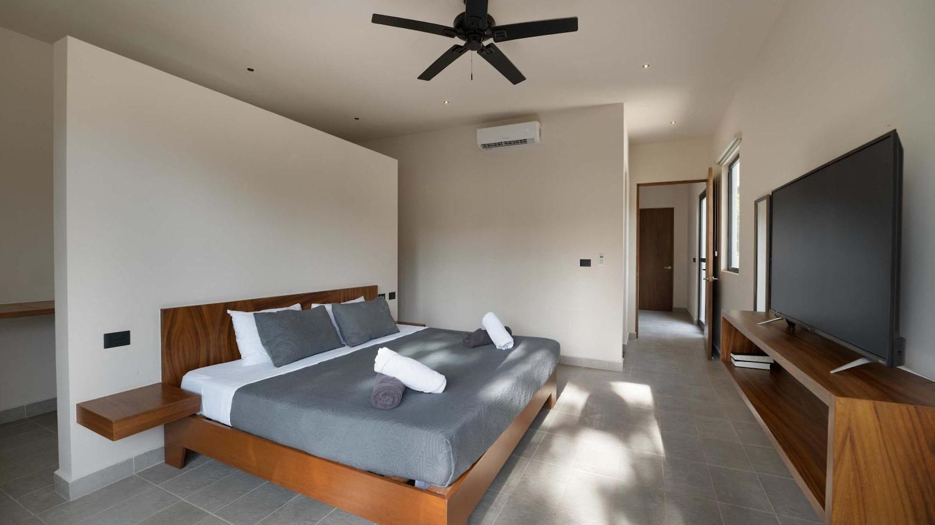 6br Luxury Perla With 2 Pools & Game