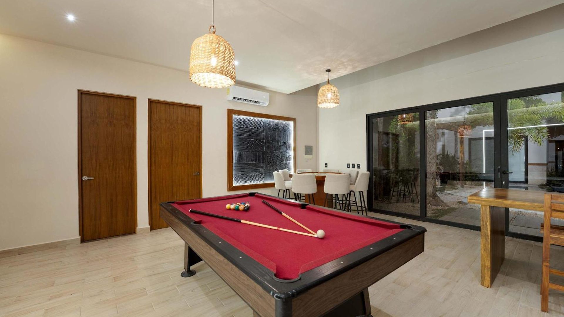 6br Luxury Perla With 2 Pools & Game Villa
