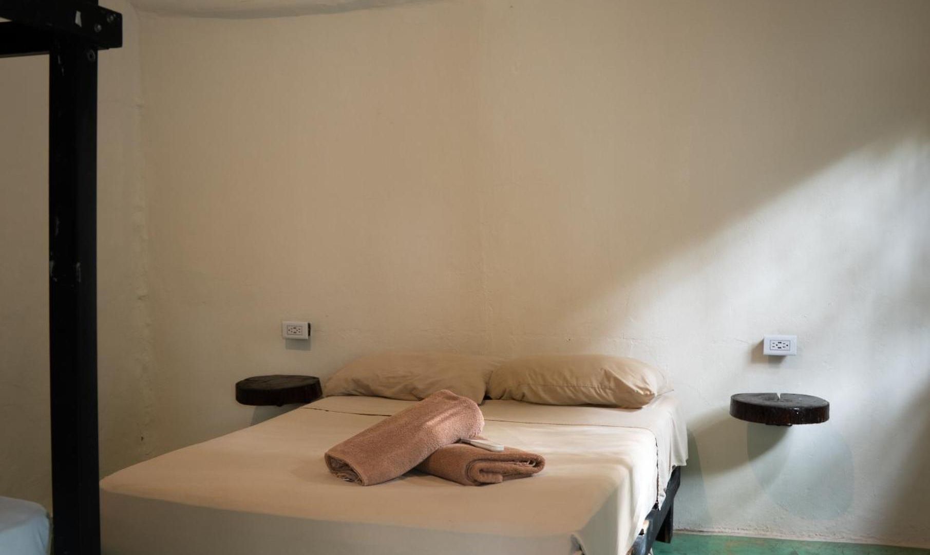 Oryx Hostal *