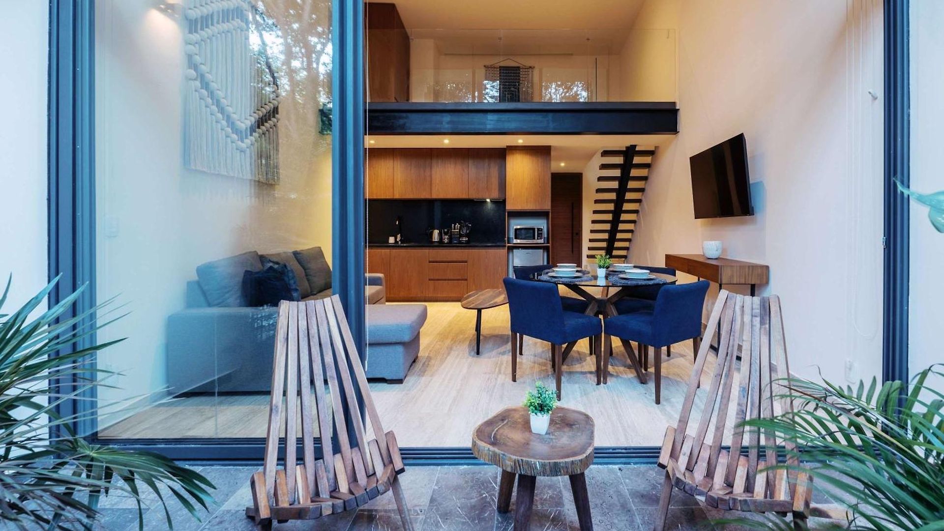 Boho Jungle Loft - Mistiq Temple 2 1br With Vibes Apartment