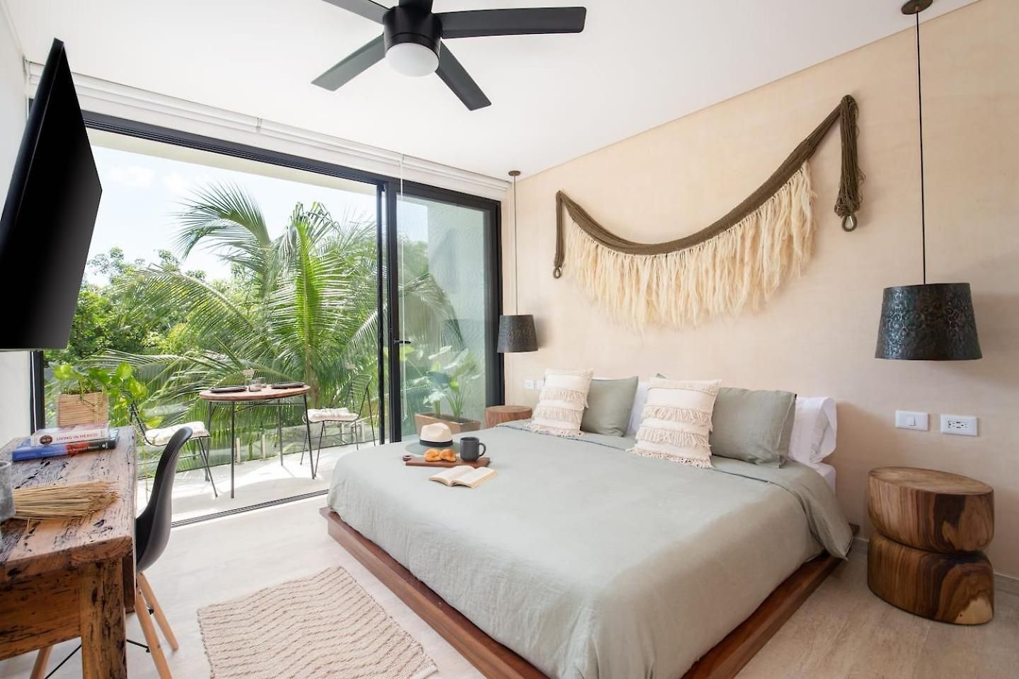 Boho Style Penthouse With Private Pool 150 Wifi Apartment