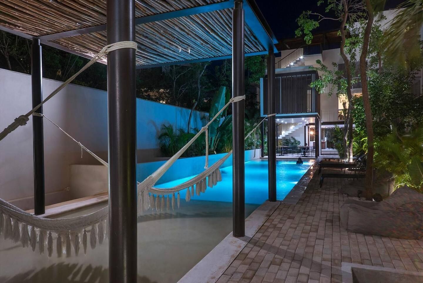 Private Pool With Great Comfort