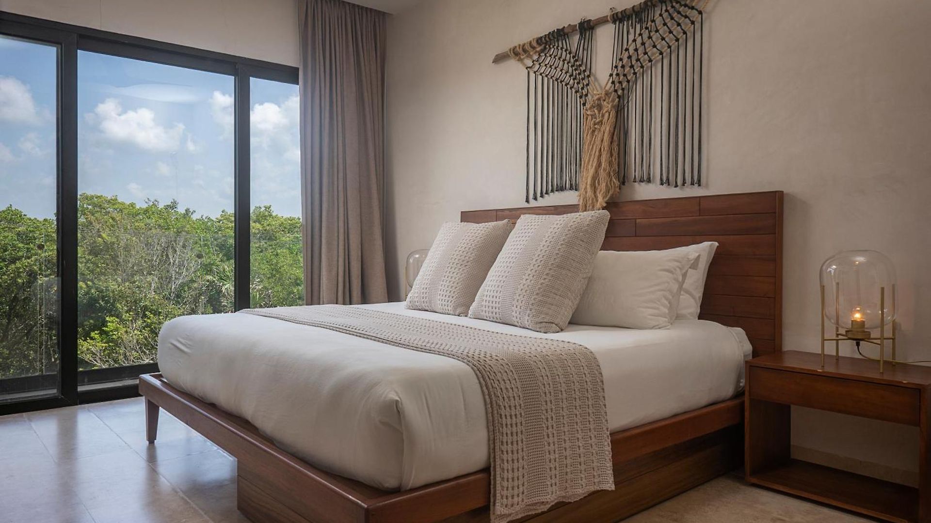 Apartment Luxury 3br Tankah Rooftop *