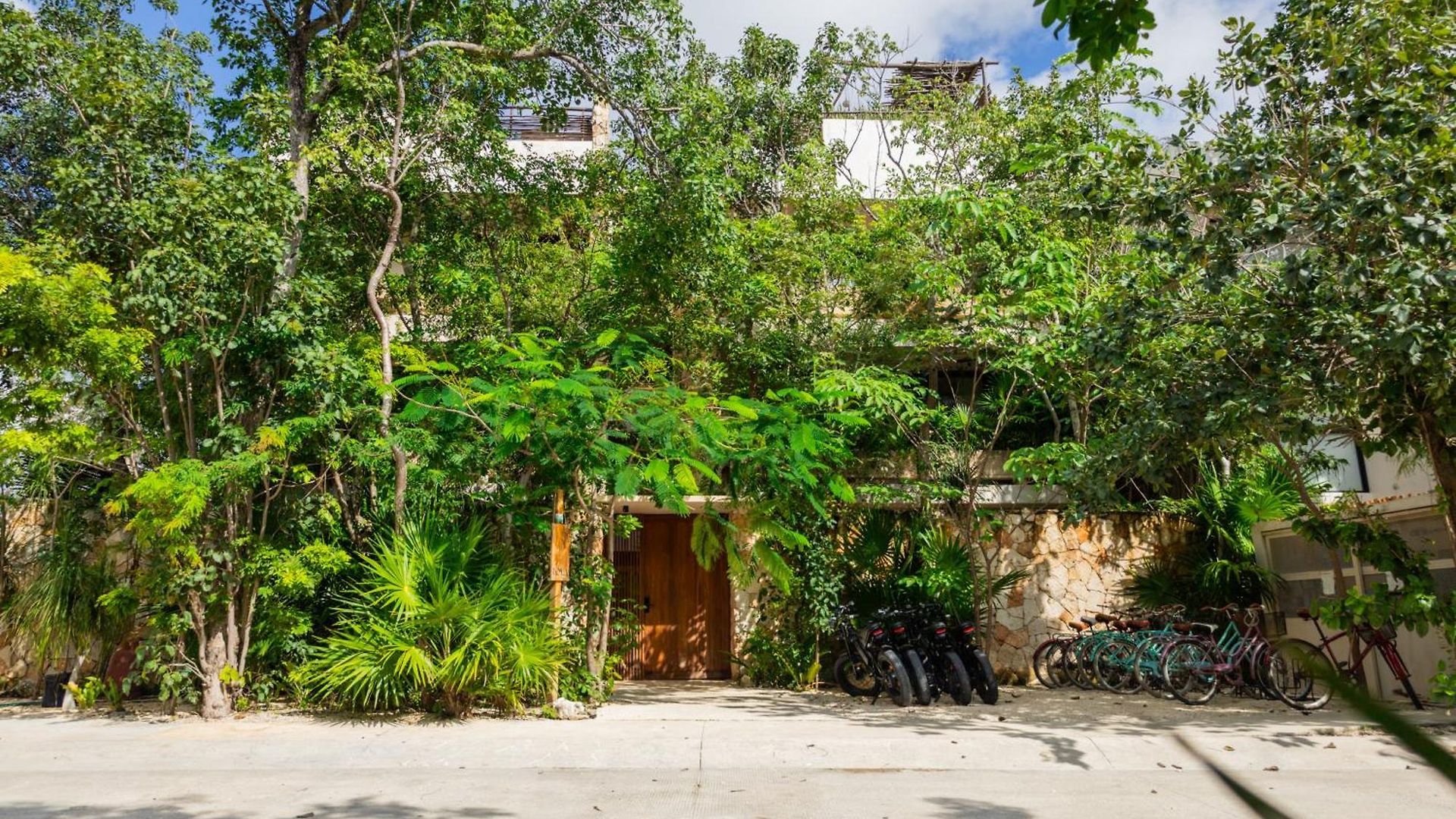 Teva Tulum, Aldea Zamá