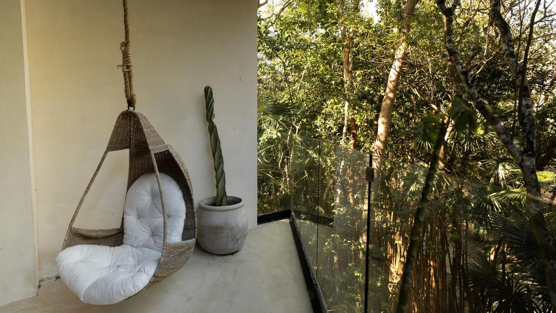 Magical Jacuzzi At Jungle 
