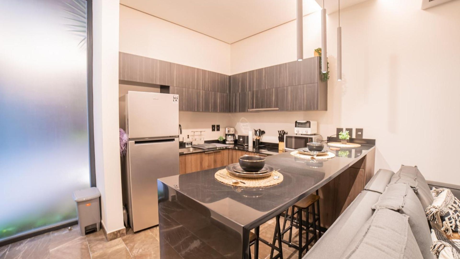 D017 Premium Lifestyle Gold At Amira District Apartment