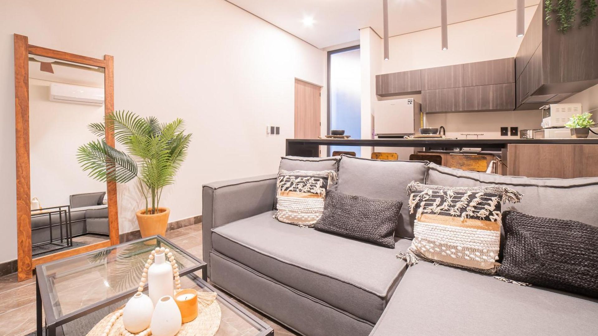 D017 Premium Lifestyle Gold At Amira District *
