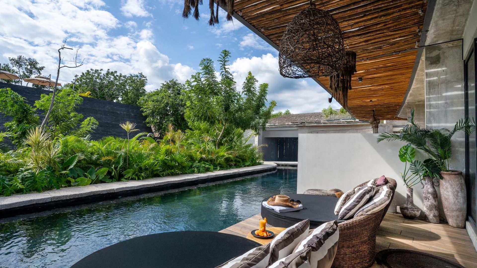 Nuju - Beutiful With Swimout-gym-rooftop-pool Apartamento *