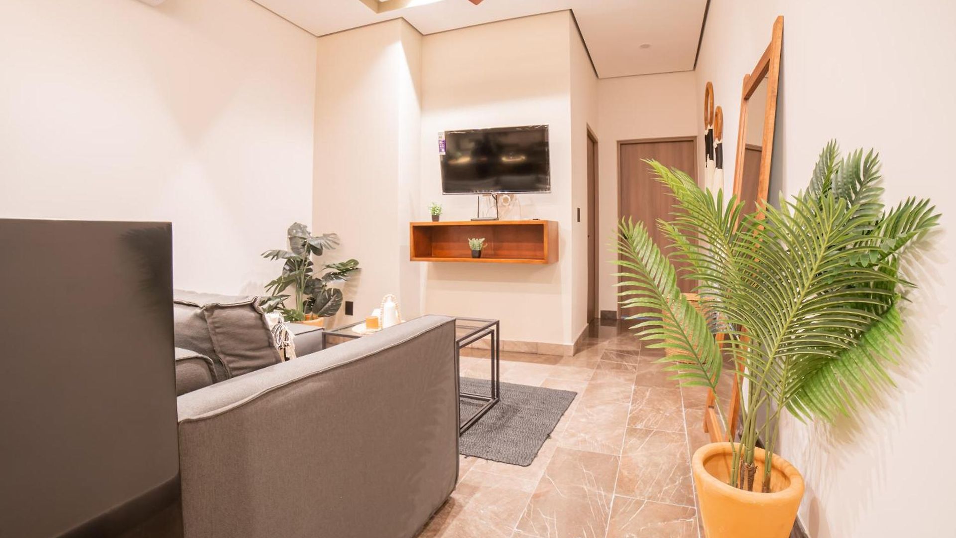 Apartment D017 Premium Lifestyle Gold At Amira District