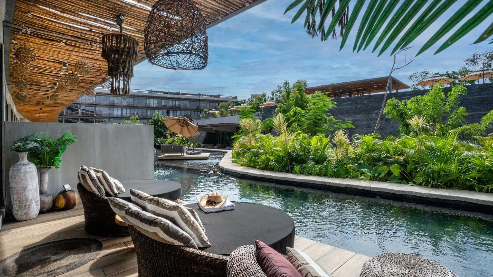 Nuju - Beutiful With Swimout-gym-rooftop-pool Apartamento *