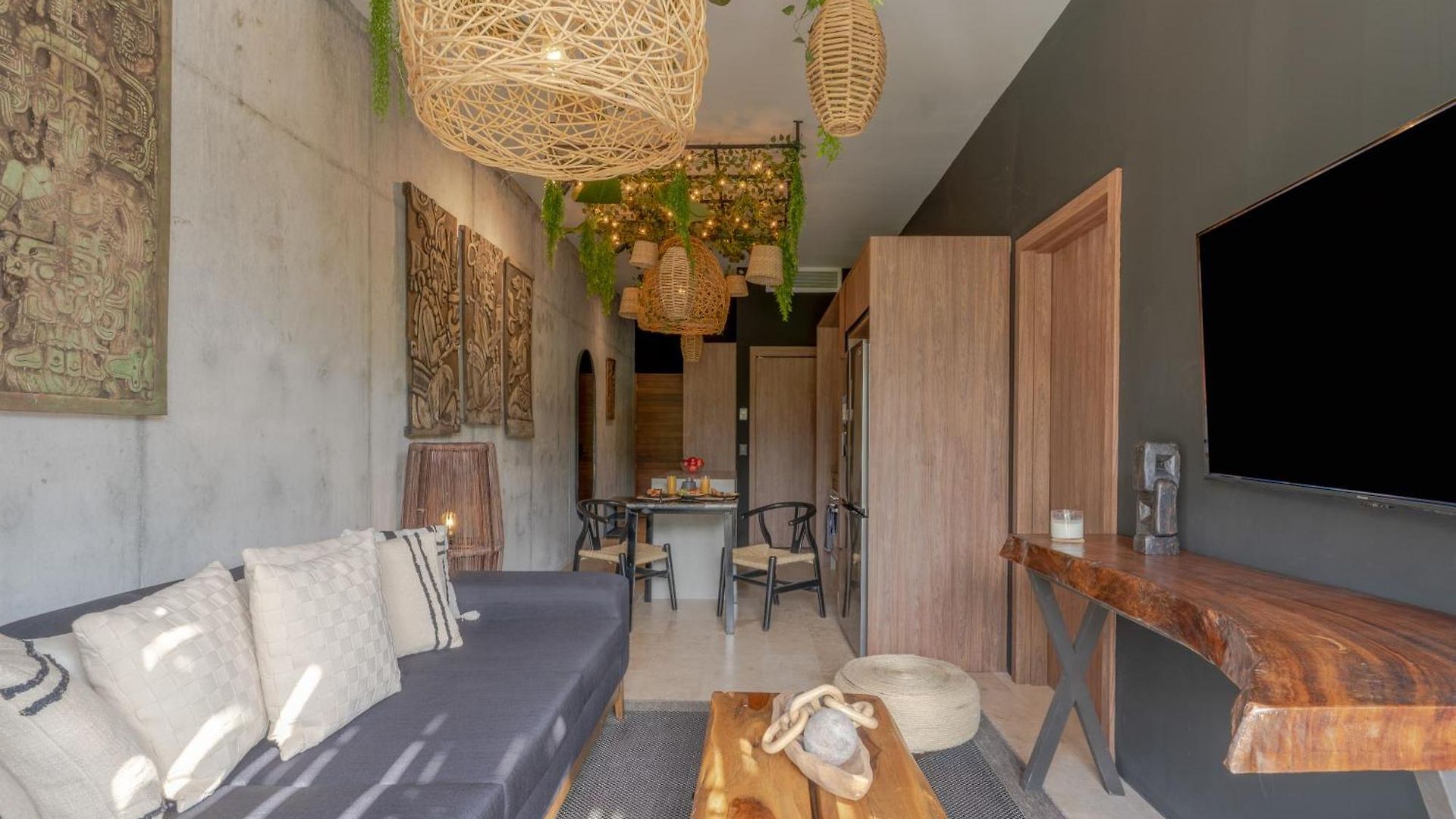 Nuju - Beutiful With Swimout-gym-rooftop-pool