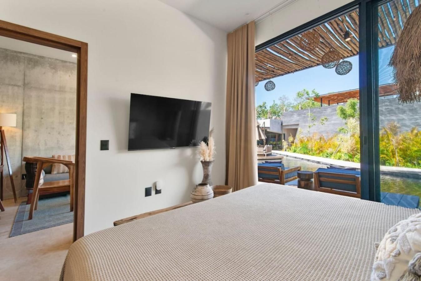 Nuju - Beutiful With Swimout-gym-rooftop-pool *
