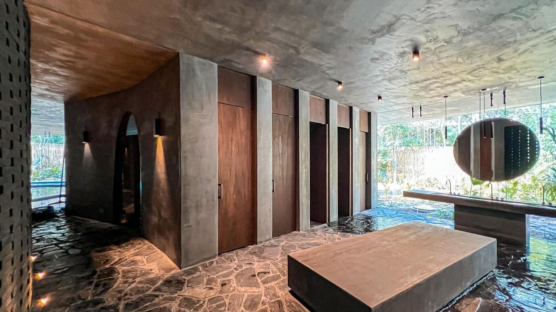 Stylish Mexican Interior Ph- Private Rooftop -gated Community