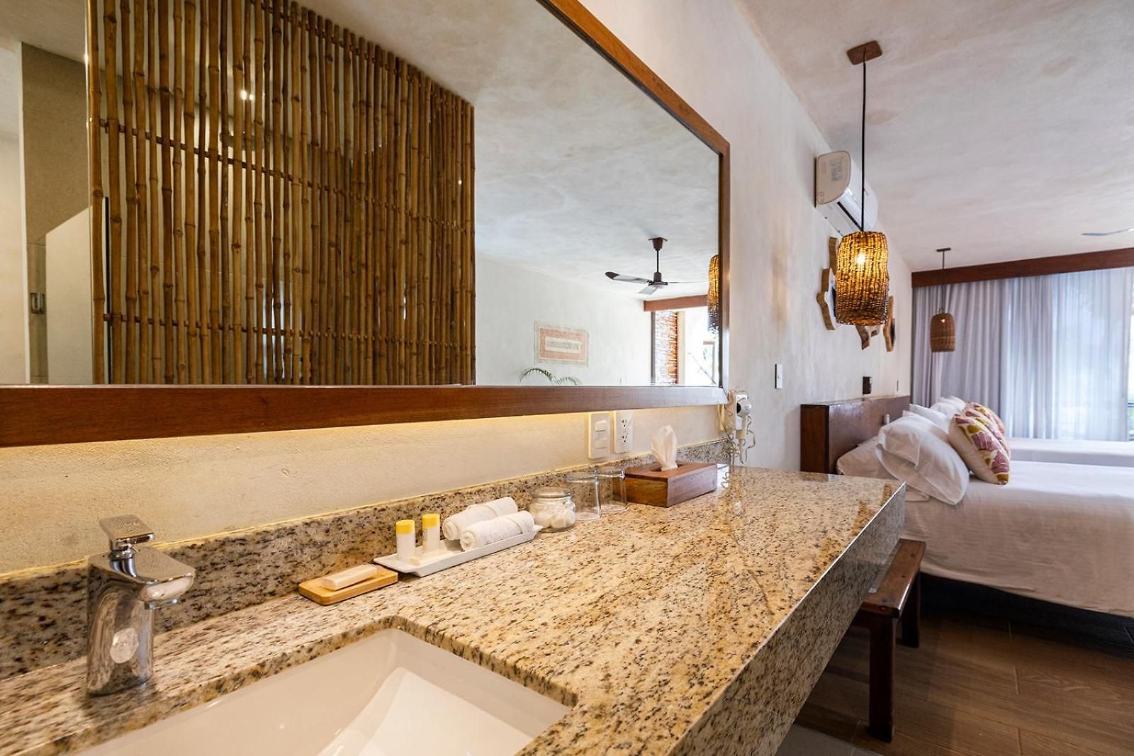 Arrecifes Hotel 4*