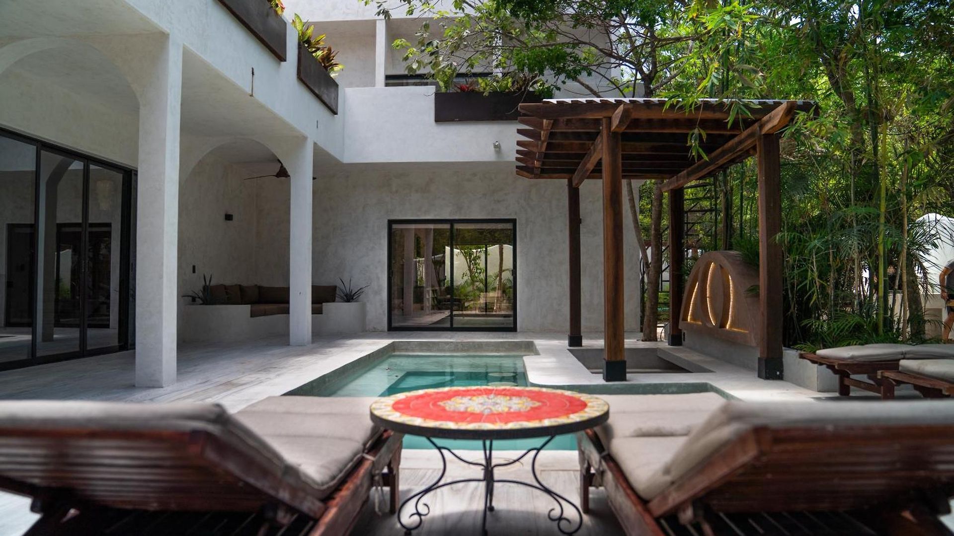 Casa Tira - Your Luxury Jungle Mansion In Villa