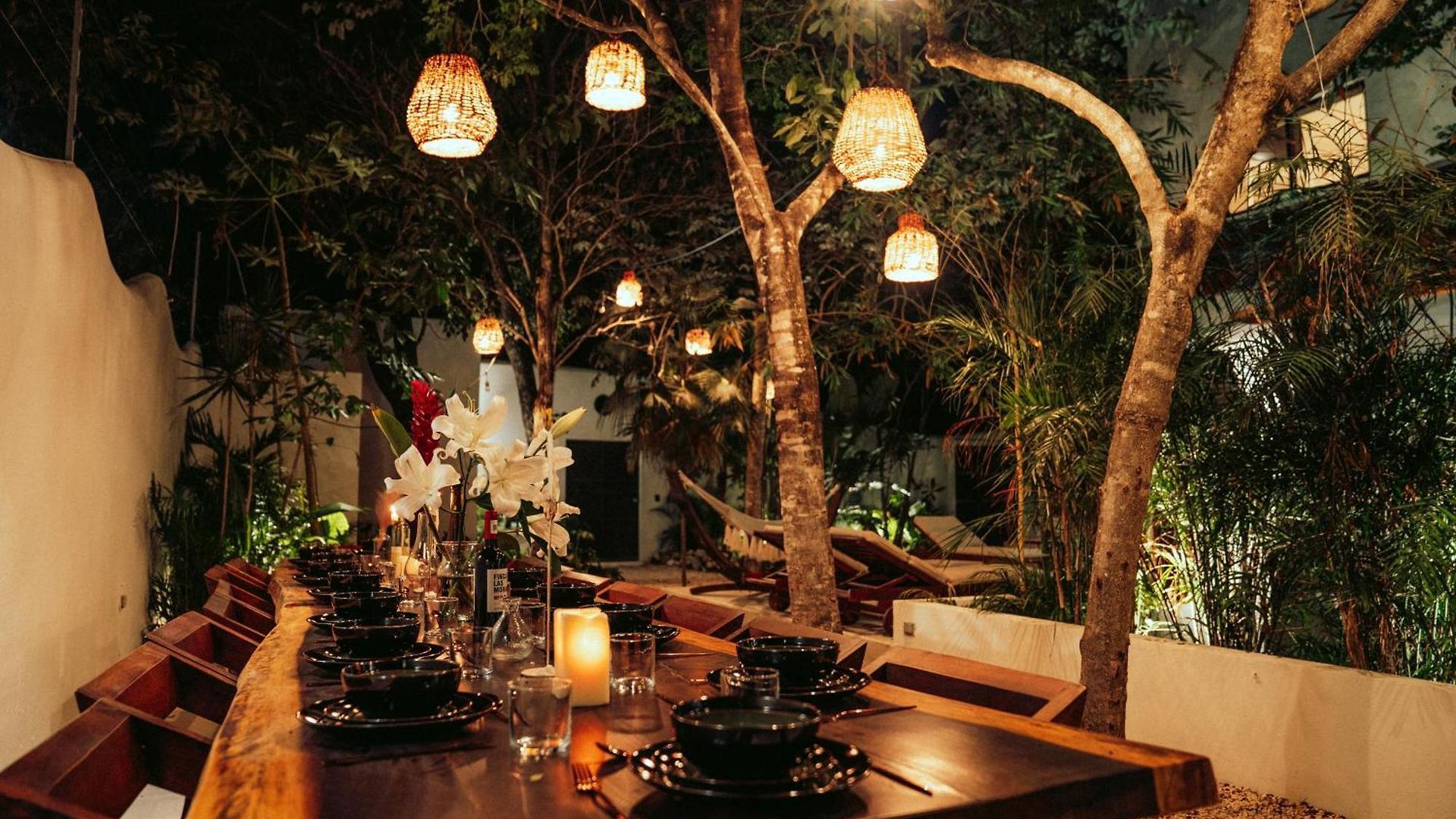 Villa Casa Tira - Your Luxury Jungle Mansion In