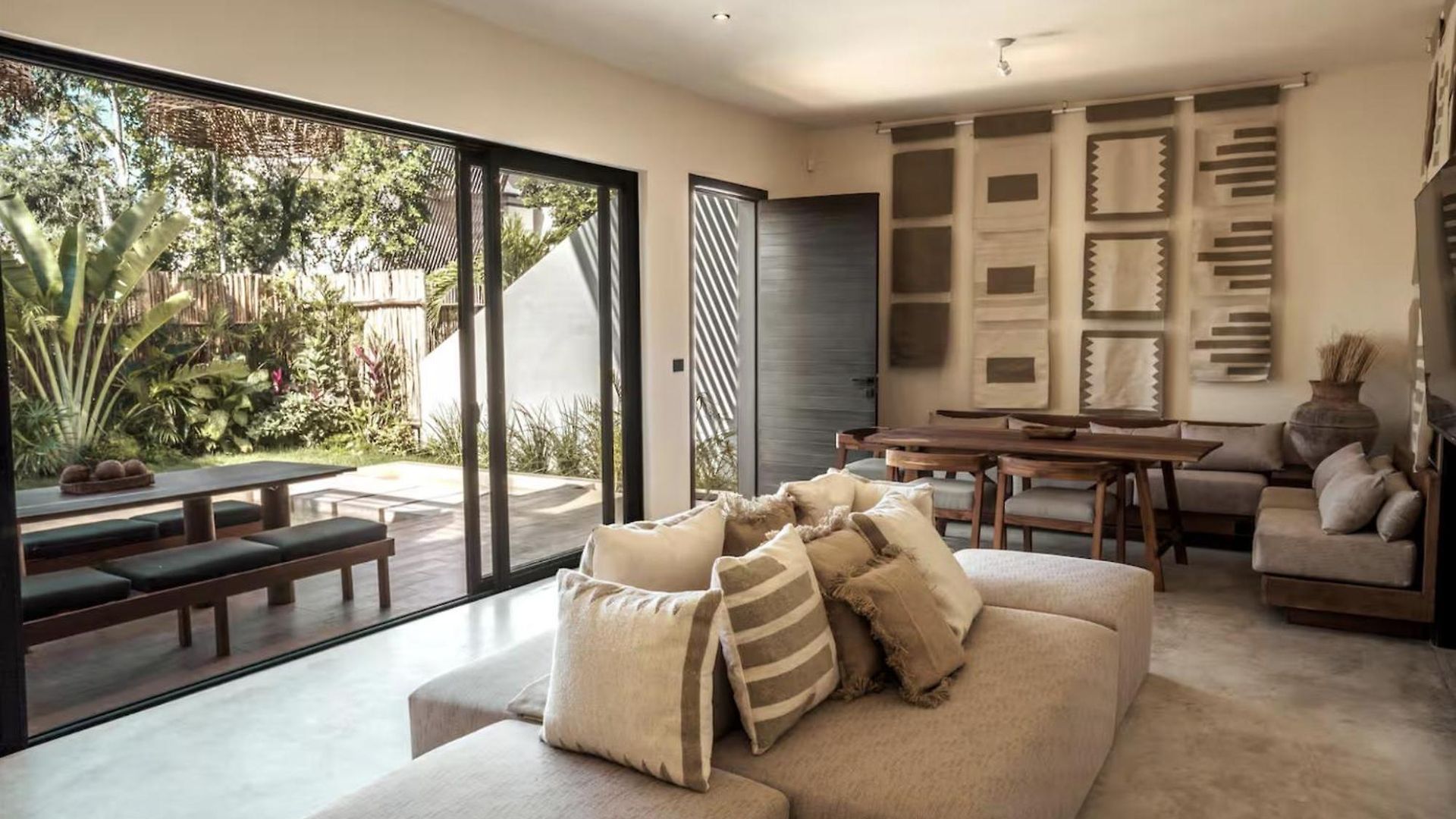 Enchanting 4br Villaδ Pool& Rooftopδprime Location Tulum