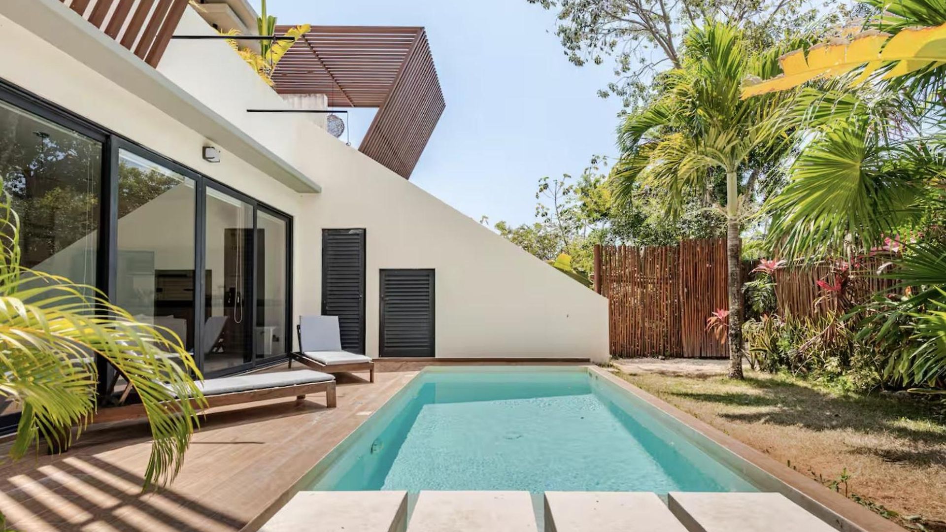 Enchanting 4br Villaδ Pool& Rooftopδprime Location Villa