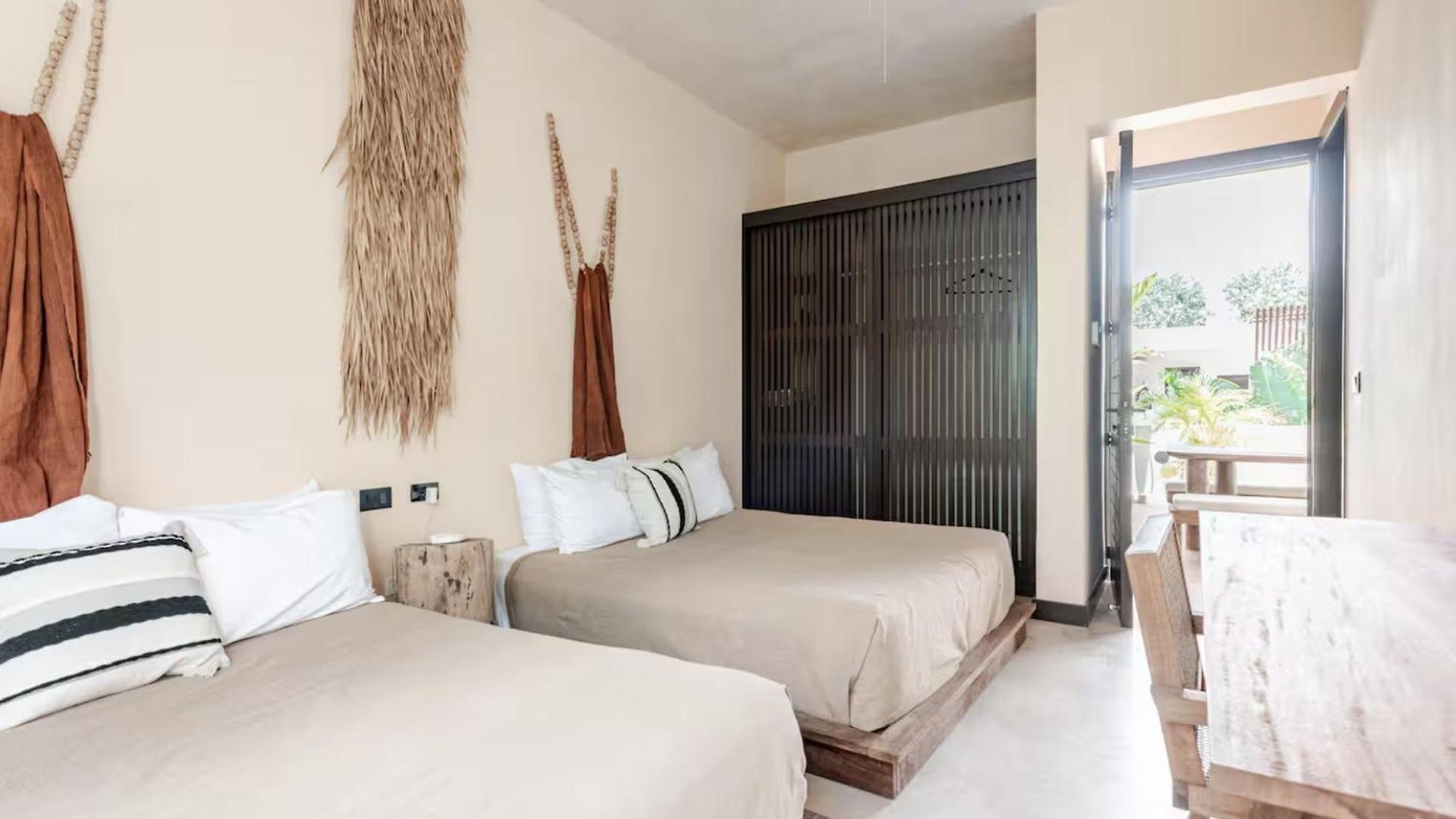 Villa Enchanting 4br Villaδ Pool& Rooftopδprime Location *
