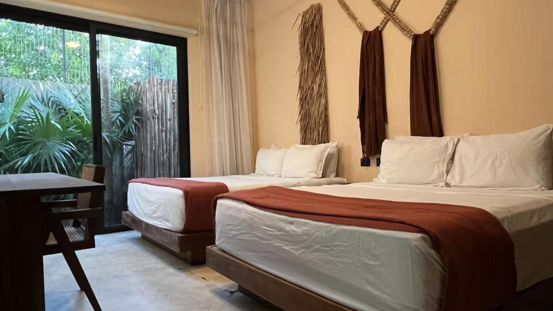 Enchanting 4br Villaδ Pool& Rooftopδprime Location Villa *