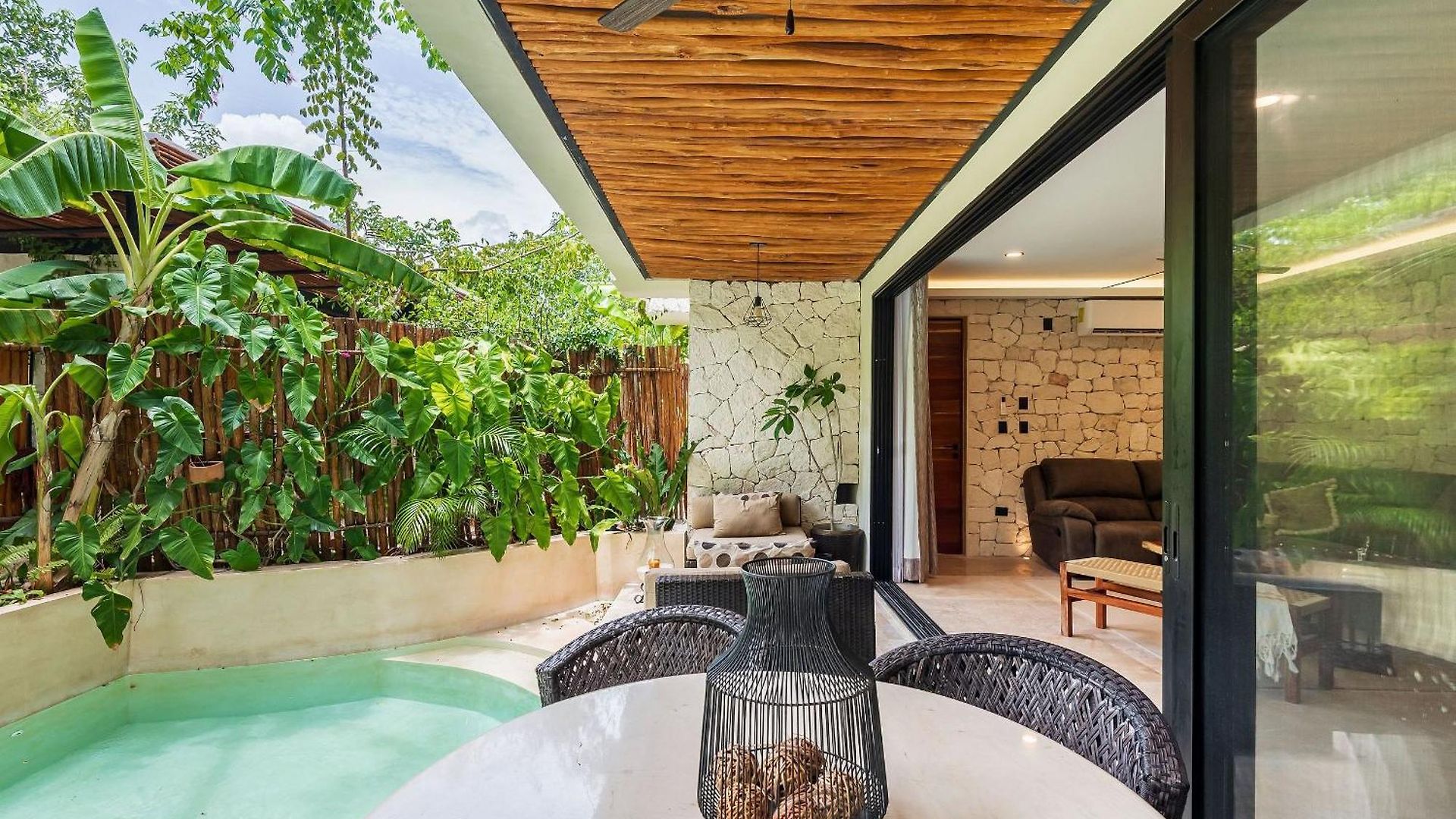 •| Boutique Swim Up En P/4 • Naaj Tun• Apartment Tulum